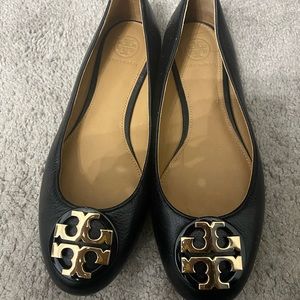 TORY BURCH BLACK FLATS